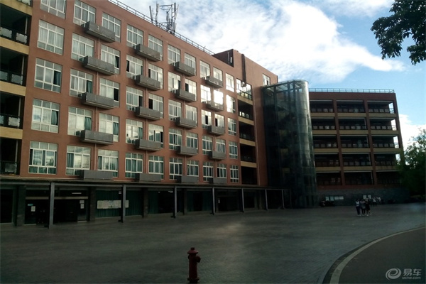 探班虚拟拍摄现场：不用搭景不用绿幕，他们开始这样拍戏